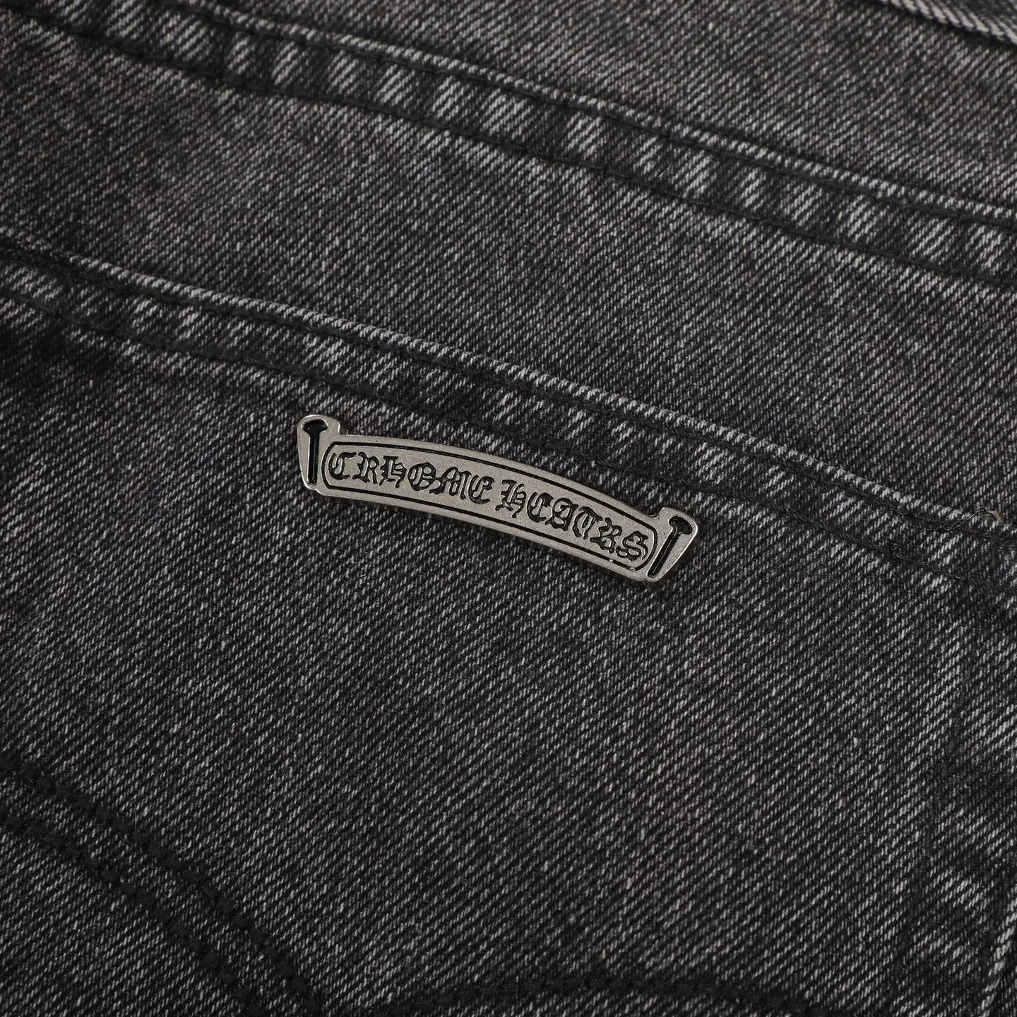 P300 Chrome Hearts CH Chrome Hearts three-color patchwork leather grimace element rapper Nomi's same style cross jeans, truly restores the ultimate vintage texture (no original standard flat version) Italian special cowhide print and then cut, custom-made sheepskin three-layer thick line leather, the whole body is spliced in heavy water washing process, craftsmen hand-splash ink, you can see the details, three-dimensional cutting version, loose and comfortable, not picky about the figure, tall and slim, factory Seiko, original factory quality control, same style for men and women Can be matched with couples. Versatile recommendation. Must-have jeans for all seasons. Color: black Size: S-XL (28-36)